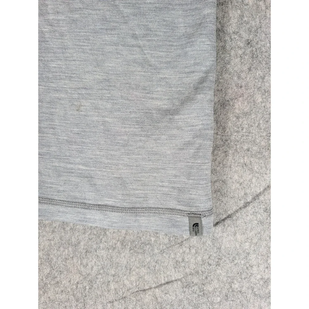 The North Face Mens Long Sleeve Crew Neck Base Layer Top Heather Grey S/P